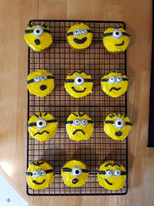 Minion Cupcakes 1